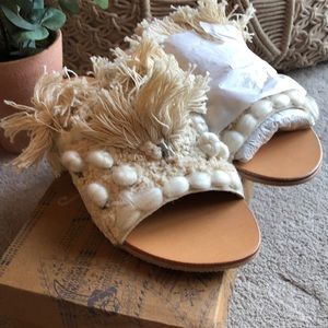 Free People Slides